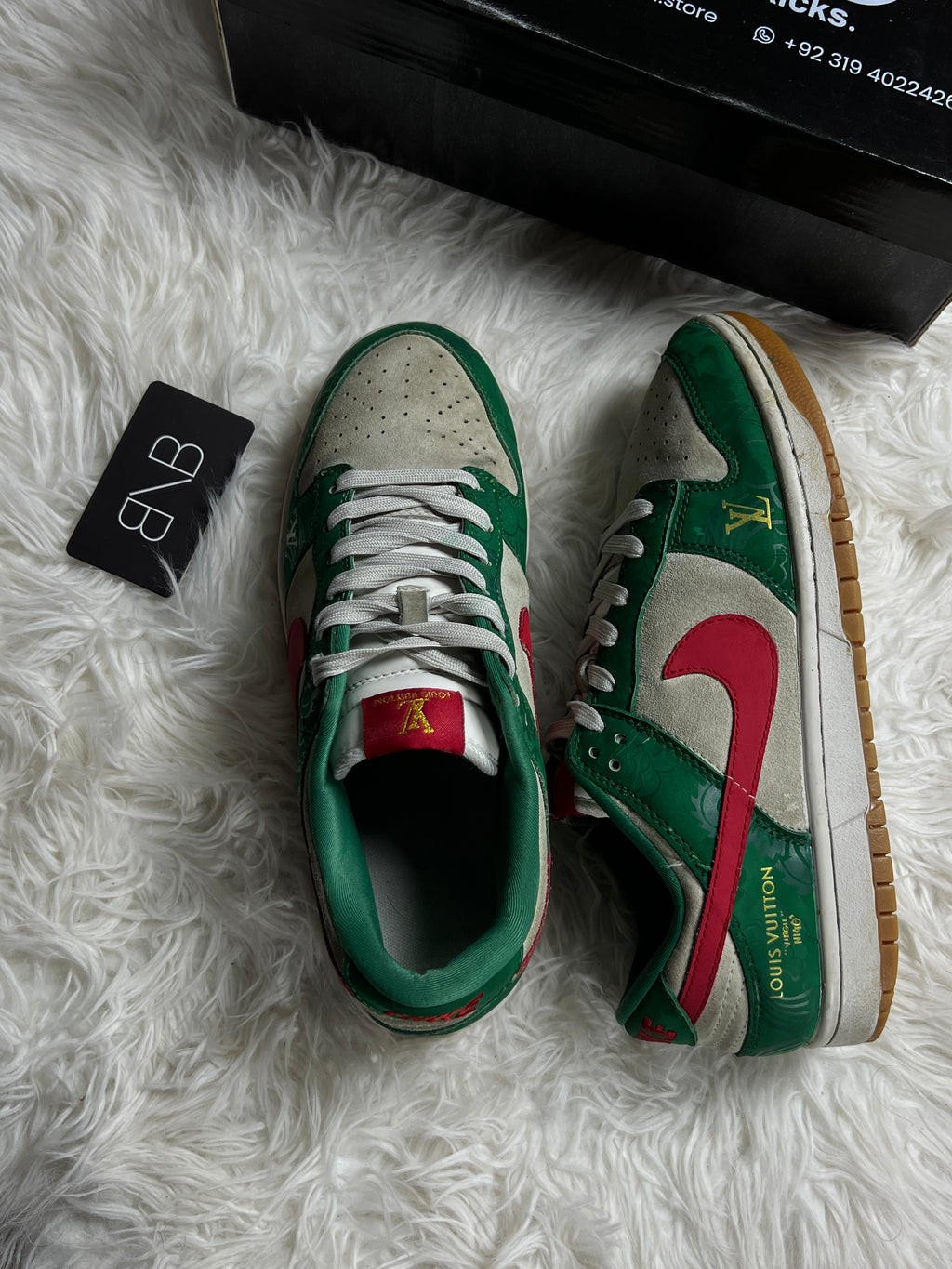 Louis Vuitton x Nike SB Dunk Low | Size 44/45