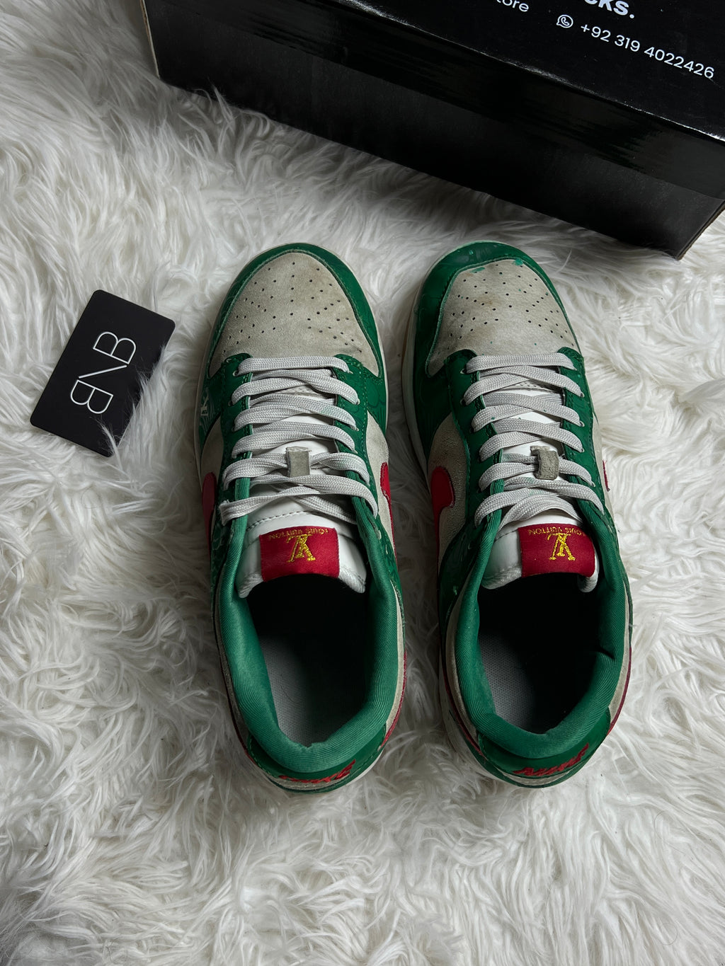Louis Vuitton x Nike SB Dunk Low | Size 44/45