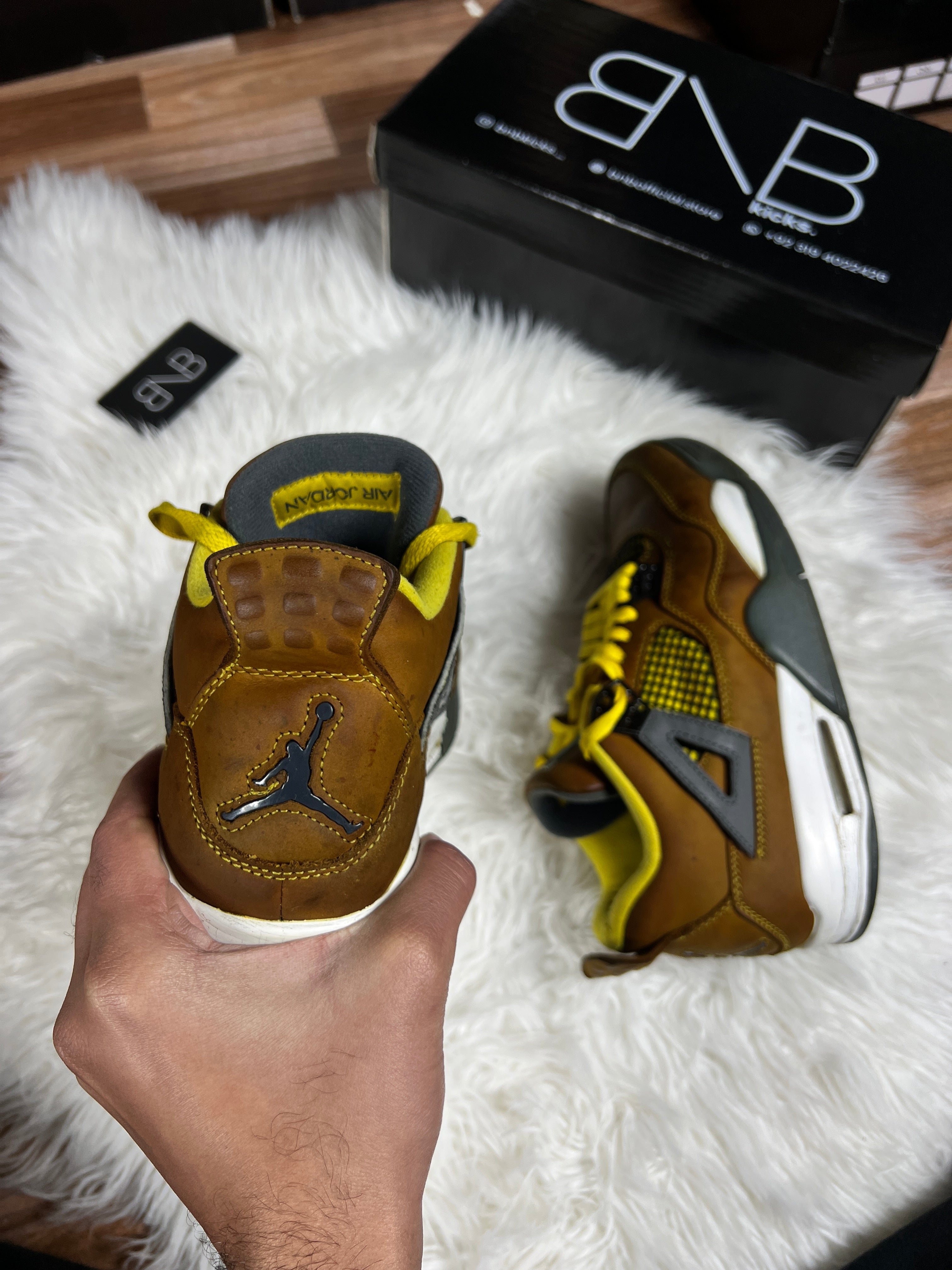 Nike Air Jordan 4 Retro 'Cacao Wow' | Size 42/43