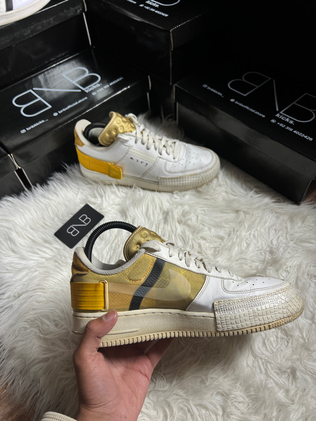 Nike Air Force 1 Low "White University Gold" | Size 42/43