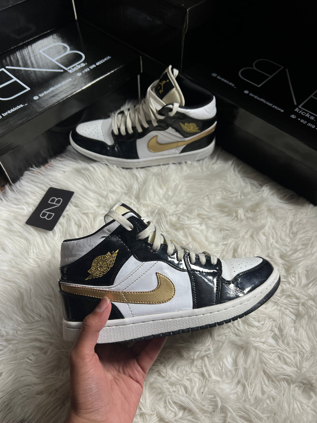 Nike Air Jordan 1 Mid SE Patent "Black Metallic Gold" | Size EUR 42