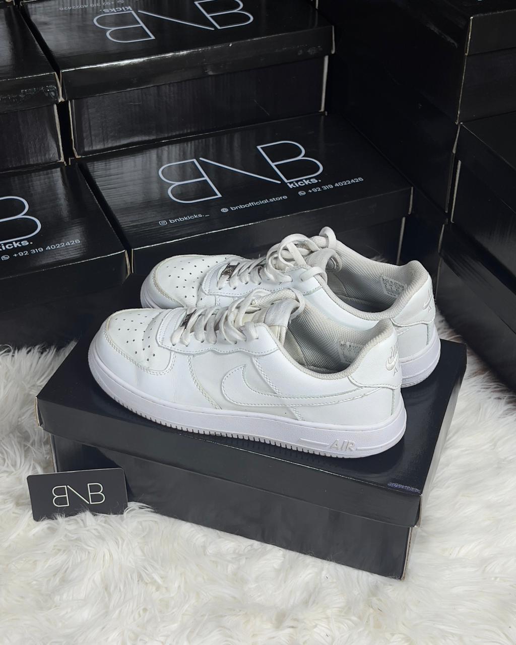 Nike Air Force 1 Triple White | Size 43/44