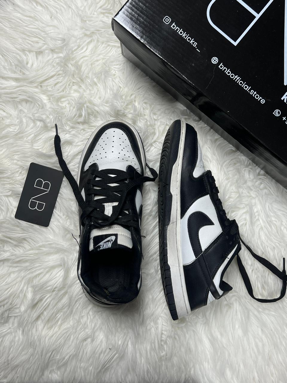 Nike Dunk Low Panda | Size 40