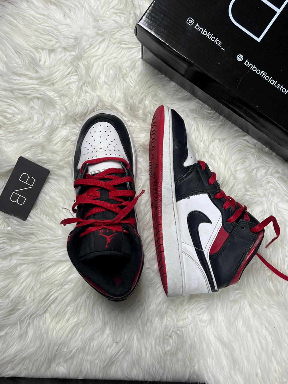 Nike Air Jordan 1 Mid 'Gym Red' | Size 39