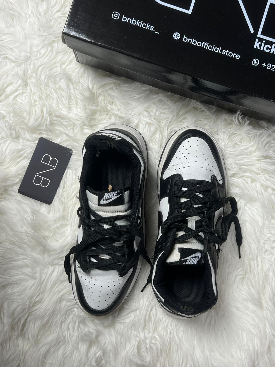 Nike Dunk Low Panda | Size 40